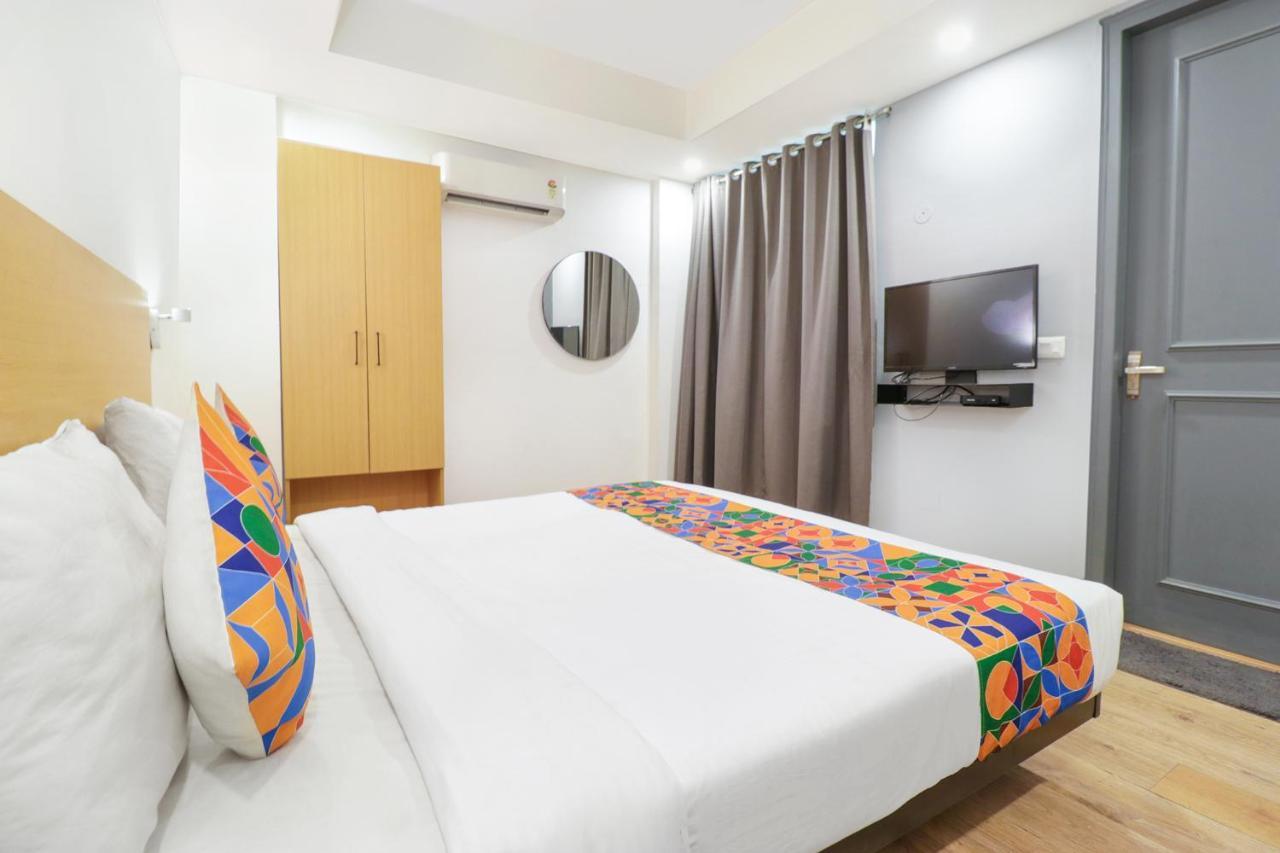 Fabhotel Pantao Stays Gurgaon Exteriör bild